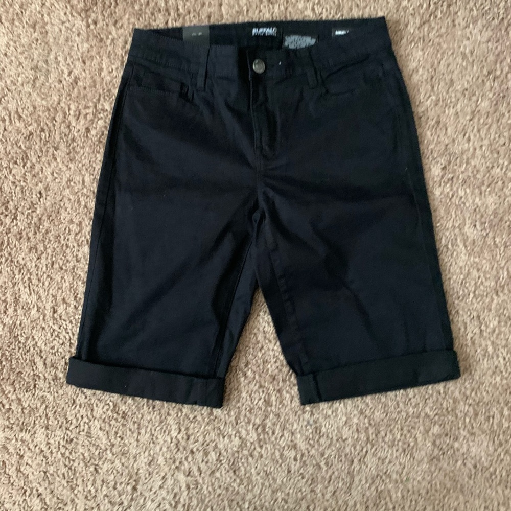 NWT Buffalo by David Bitton Black Bermuda Shorts “Samuella” Mid-Rise.
